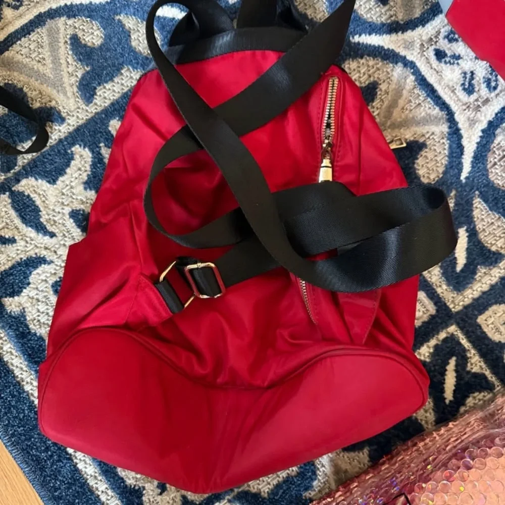 Red backpack - Picture 2 of 3